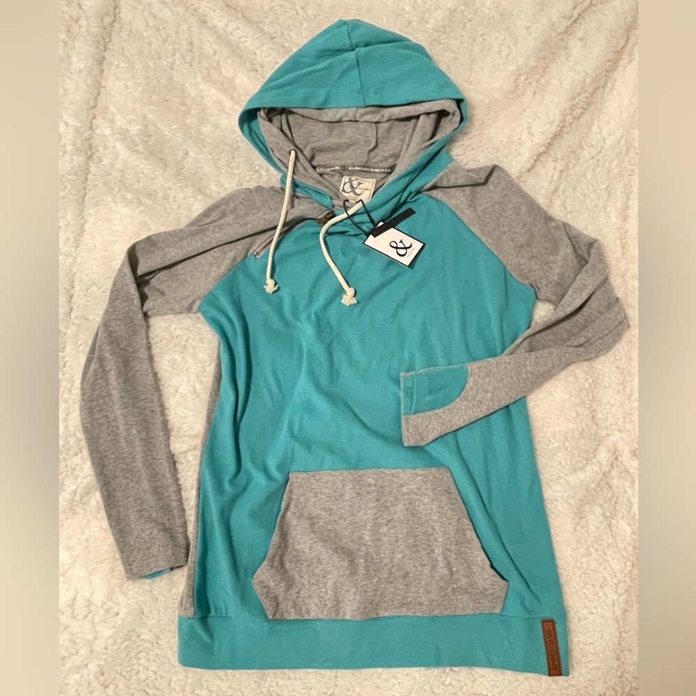 Ampersand Ave Double Hood